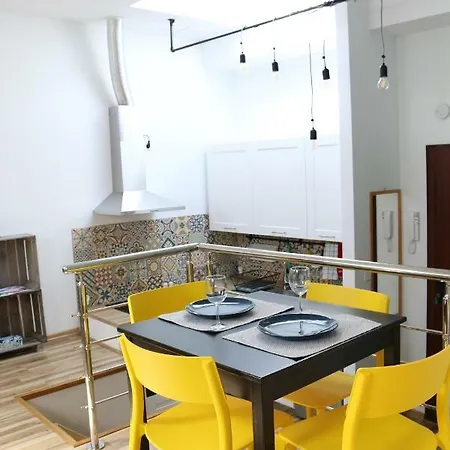 Attic Studio City Center Appartamento